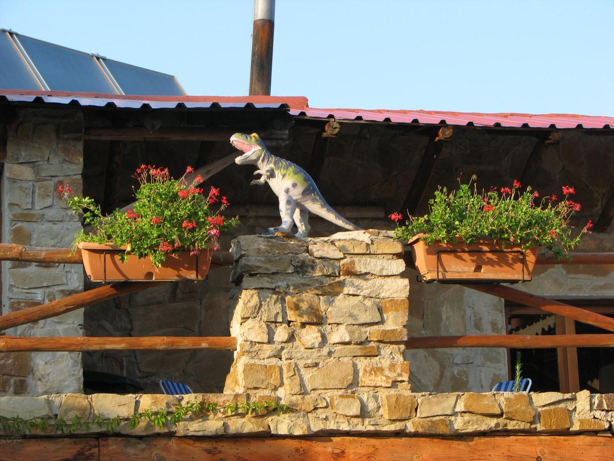 Camping Casa Fausto Cerca De Dinopolis Formiche Alto Ngoại thất bức ảnh