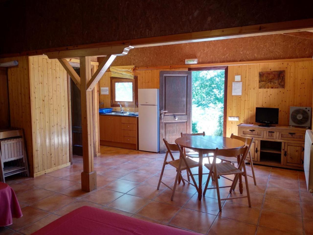 Camping Casa Fausto Cerca De Dinopolis Formiche Alto Ngoại thất bức ảnh